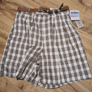 Men's Plaid Shorts - Brown and White